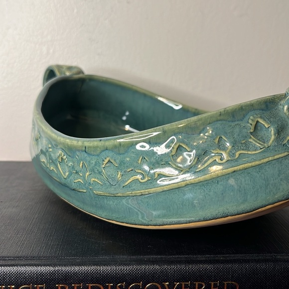 Handmade Studio Art Pottery Ginny August Light Sea Green Handled Boat Bowl - Picture 8 of 8